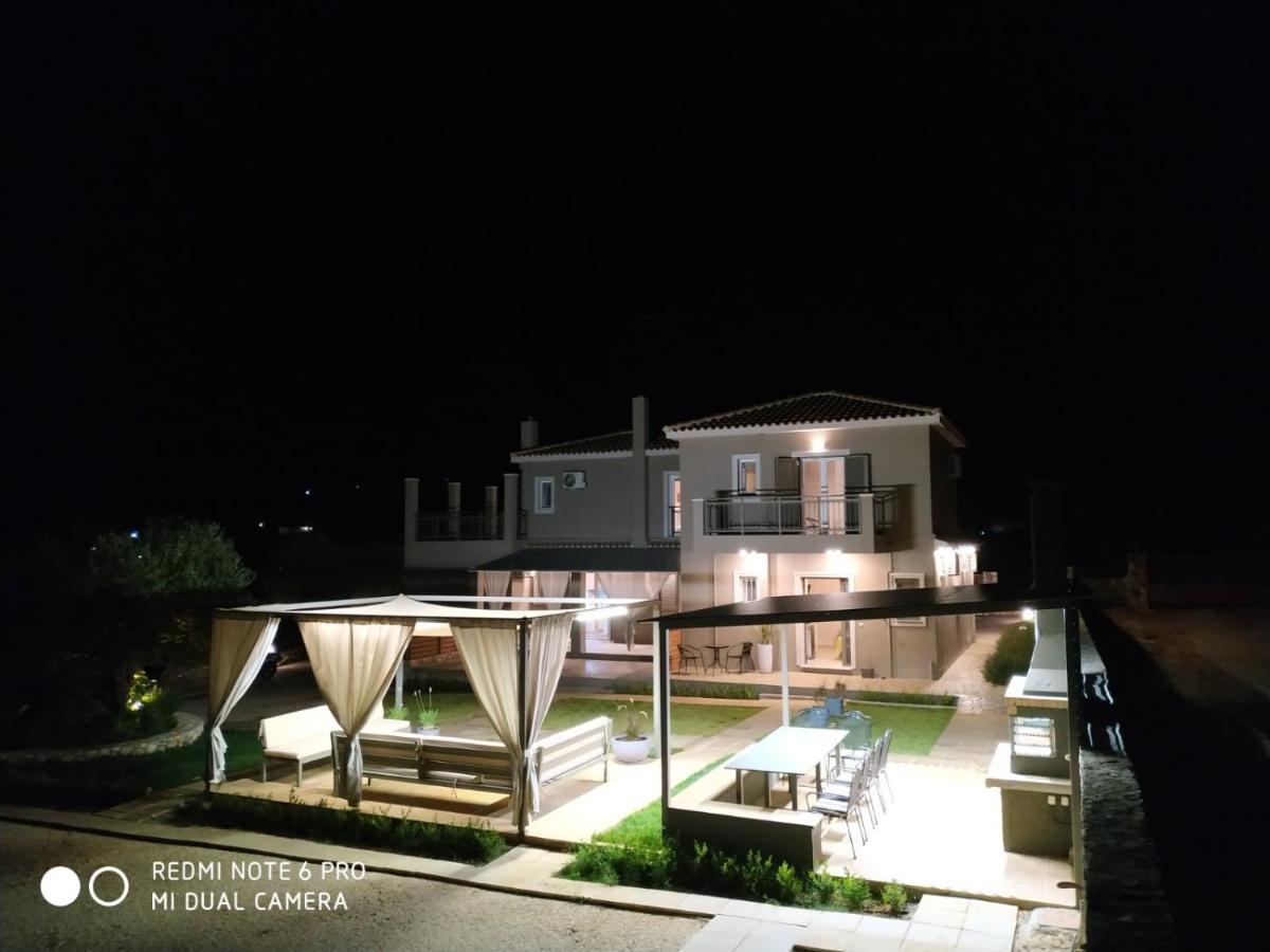 Rose Maisonette Razata Bagian luar foto